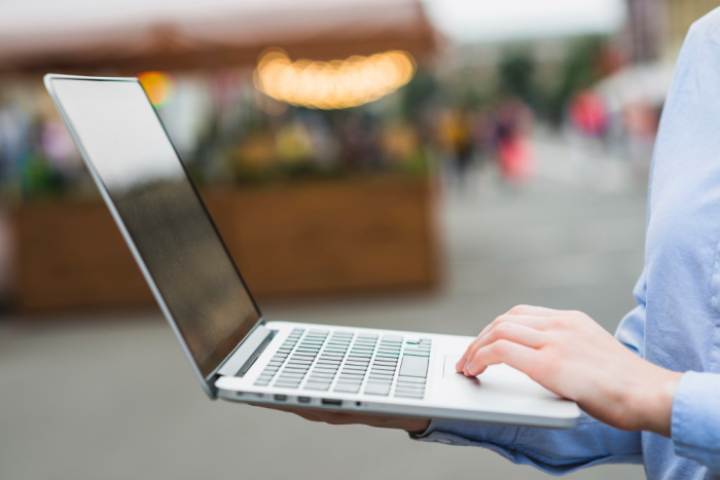 Essential Steps: How to Efficiently Inspect a Used Laptop