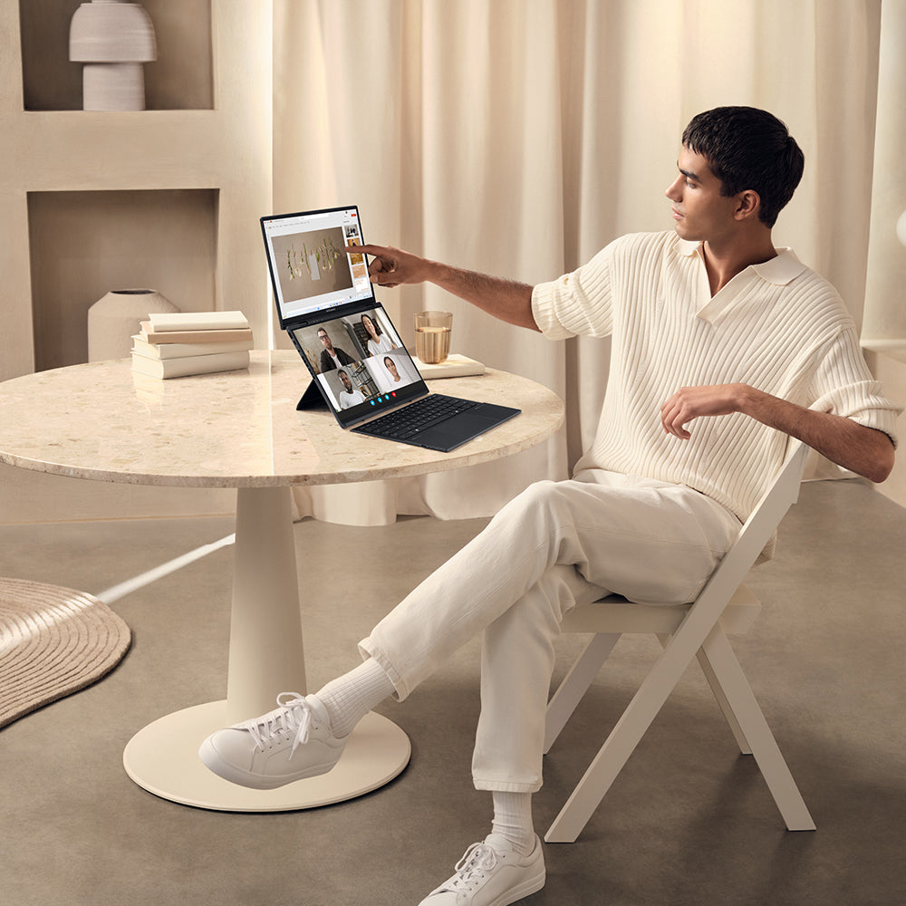 لاب توب اسوس جيمنج ZenBook DUO UX8406CA-OLED009WS (انتل كور Ultra 9 285H - رام 32 جيجابايت - هارد 2 تيرابايت M.2 NVMe - انتل Arc جرافيكس - شاشة 14.0 بوصة 120 هرتز 3K تاتش سكرين - قلم اسوس Stylus - حافظة لاب توب - ويندوز 11) - رمادي