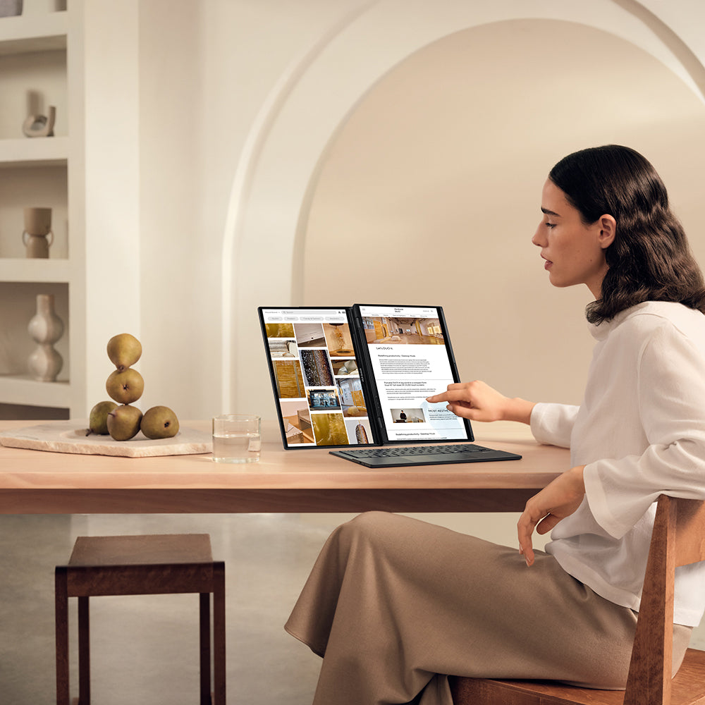 لاب توب اسوس جيمنج ZenBook DUO UX8406CA-OLED009WS (انتل كور Ultra 9 285H - رام 32 جيجابايت - هارد 2 تيرابايت M.2 NVMe - انتل Arc جرافيكس - شاشة 14.0 بوصة 120 هرتز 3K تاتش سكرين - قلم اسوس Stylus - حافظة لاب توب - ويندوز 11) - رمادي