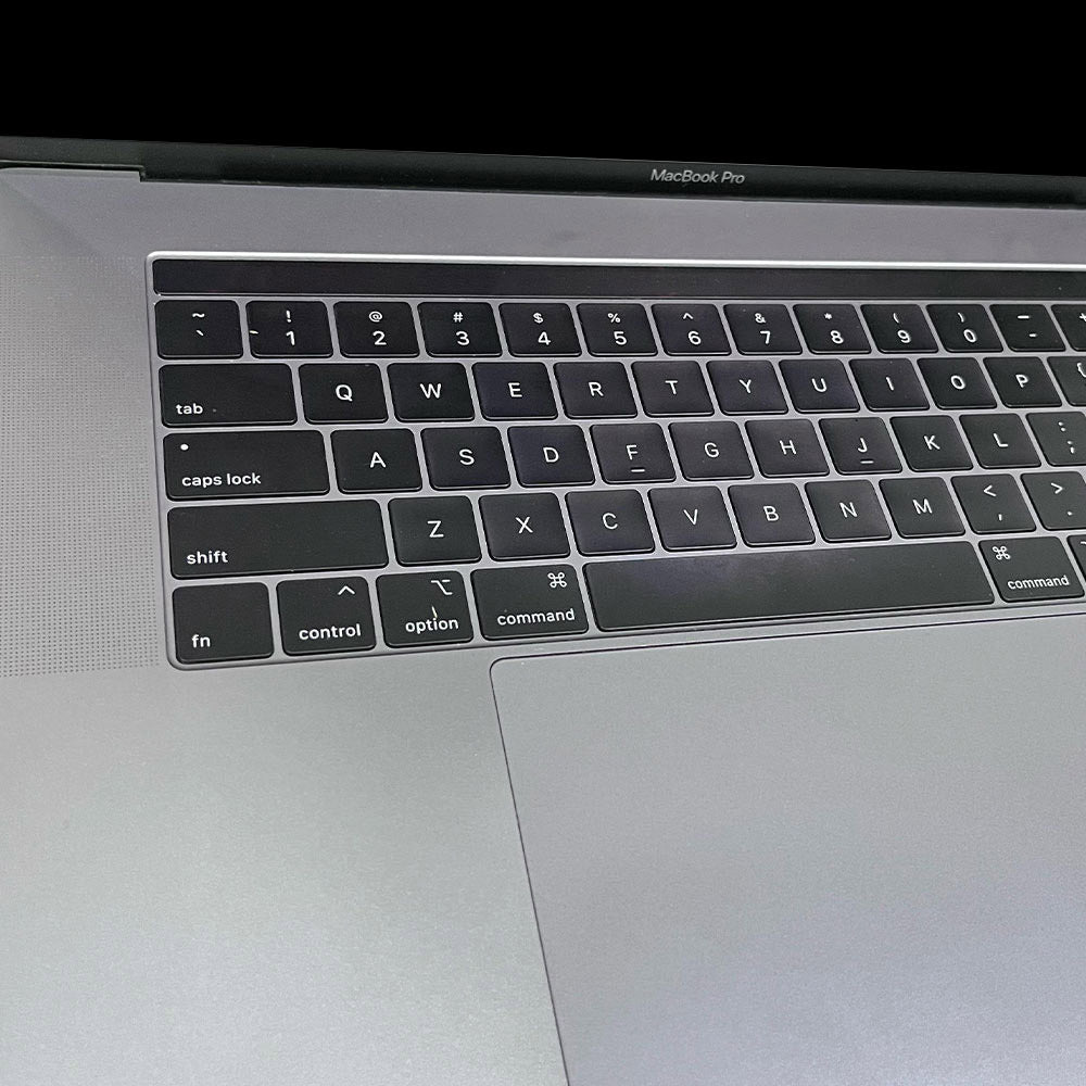 لاب توب ابل MacBook Pro 15.1 2019 (انتل كور i9 - رام 32 جيجابايت DDR4 - هارد 1 تيرابايت SSD - اي ام دي راديون جرافيكس 4 جيجابايت Pro 555X - شاشة 15.4 بوصة WQXGA+ - كاميرا) استعمال خارج