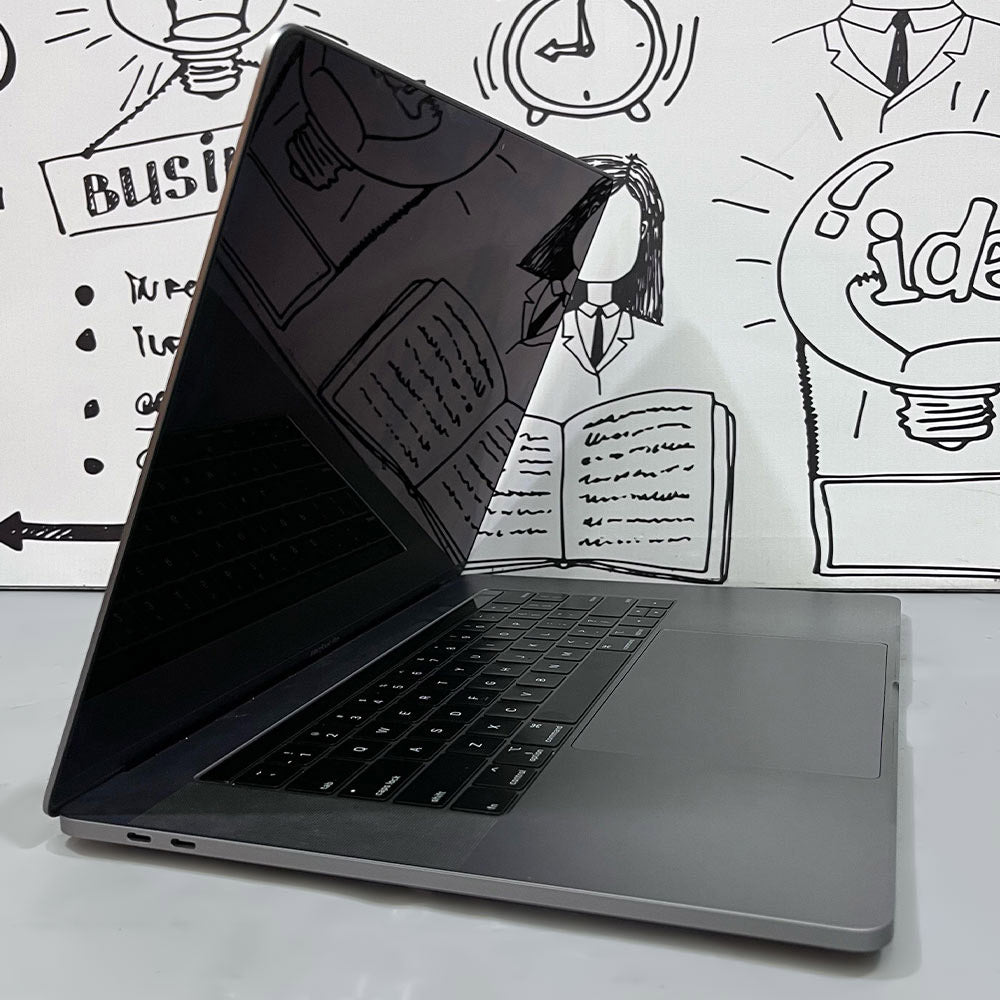 لاب توب ابل MacBook Pro 15.1 2019 (انتل كور i9 - رام 32 جيجابايت DDR4 - هارد 1 تيرابايت SSD - اي ام دي راديون جرافيكس 4 جيجابايت Pro 555X - شاشة 15.4 بوصة WQXGA+ - كاميرا) استعمال خارج