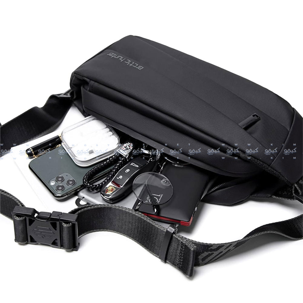 شنطة كروس اركتك هانتر YB00029 - أسود