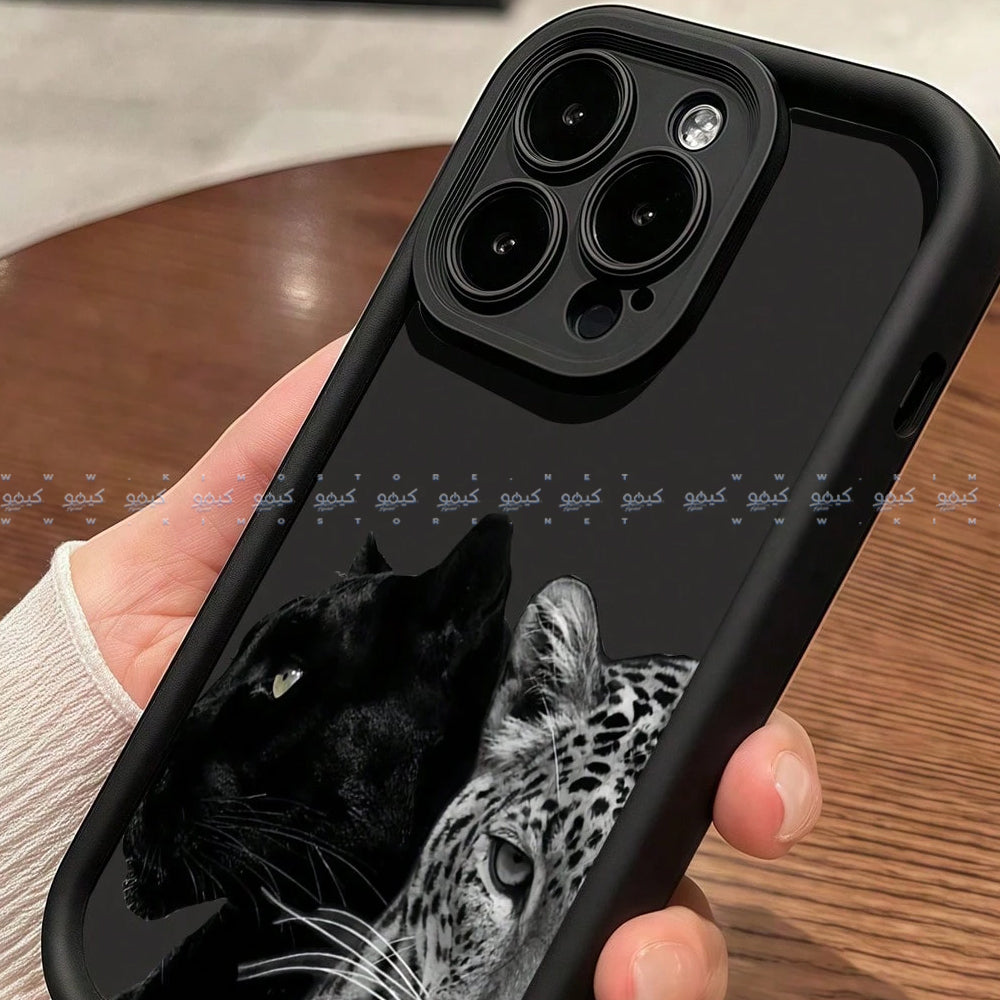 كفر موبايل اسود بنقشة نمرين