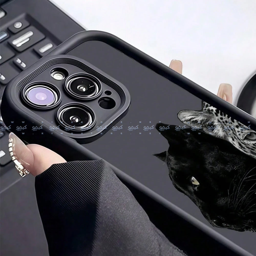 كفر موبايل اسود بنقشة نمرين