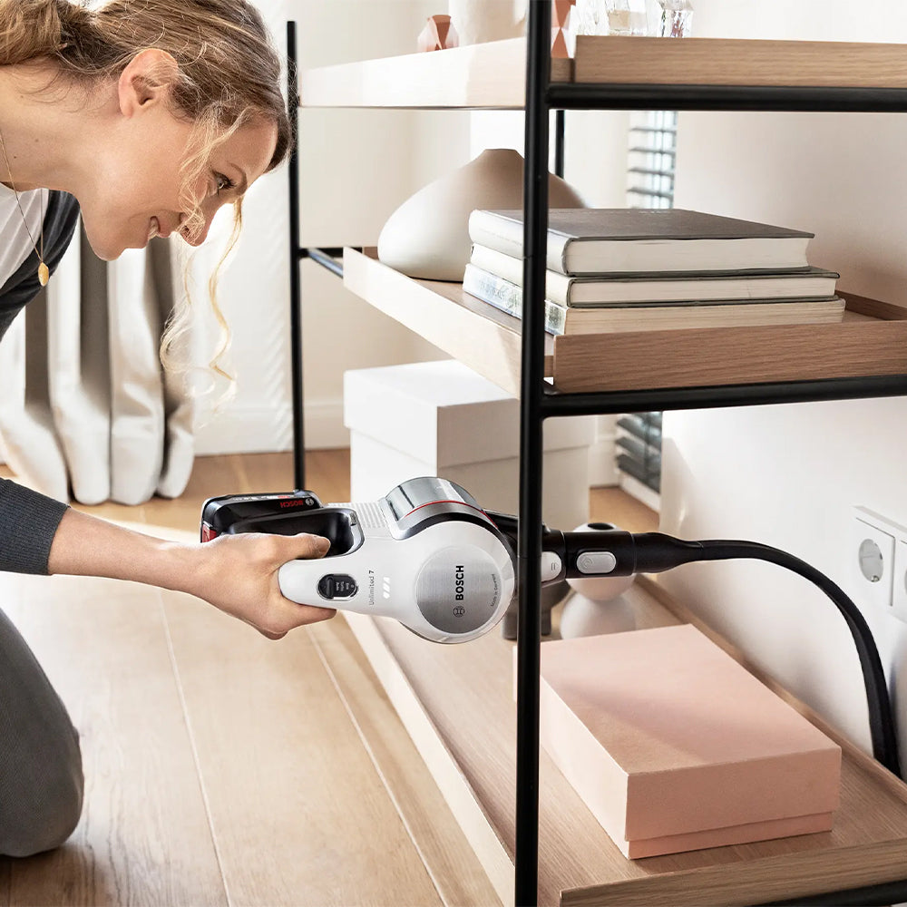 مكنسة كهربائية بدون كيس بوش 0.3 لتر 18 فولت Unlimited 7 BCS711XXL