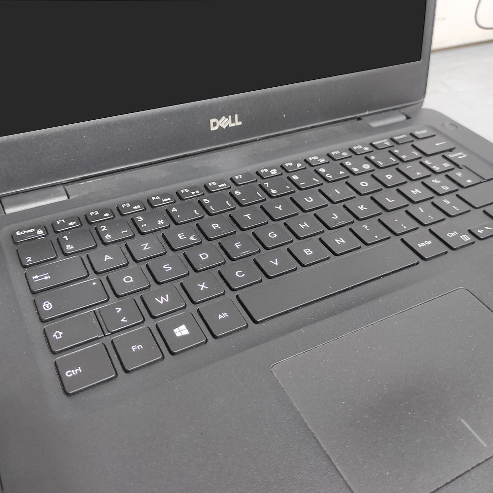 لاب توب ديل Latitude 3400 (انتل كور I3-8145U - رام 4 جيجابايت DDR4 - هارد 128 جيجابايت M.2 - انتل UHD جرافيكس - شاشة 14.0 بوصة HD - كاميرا) استعمال خارج