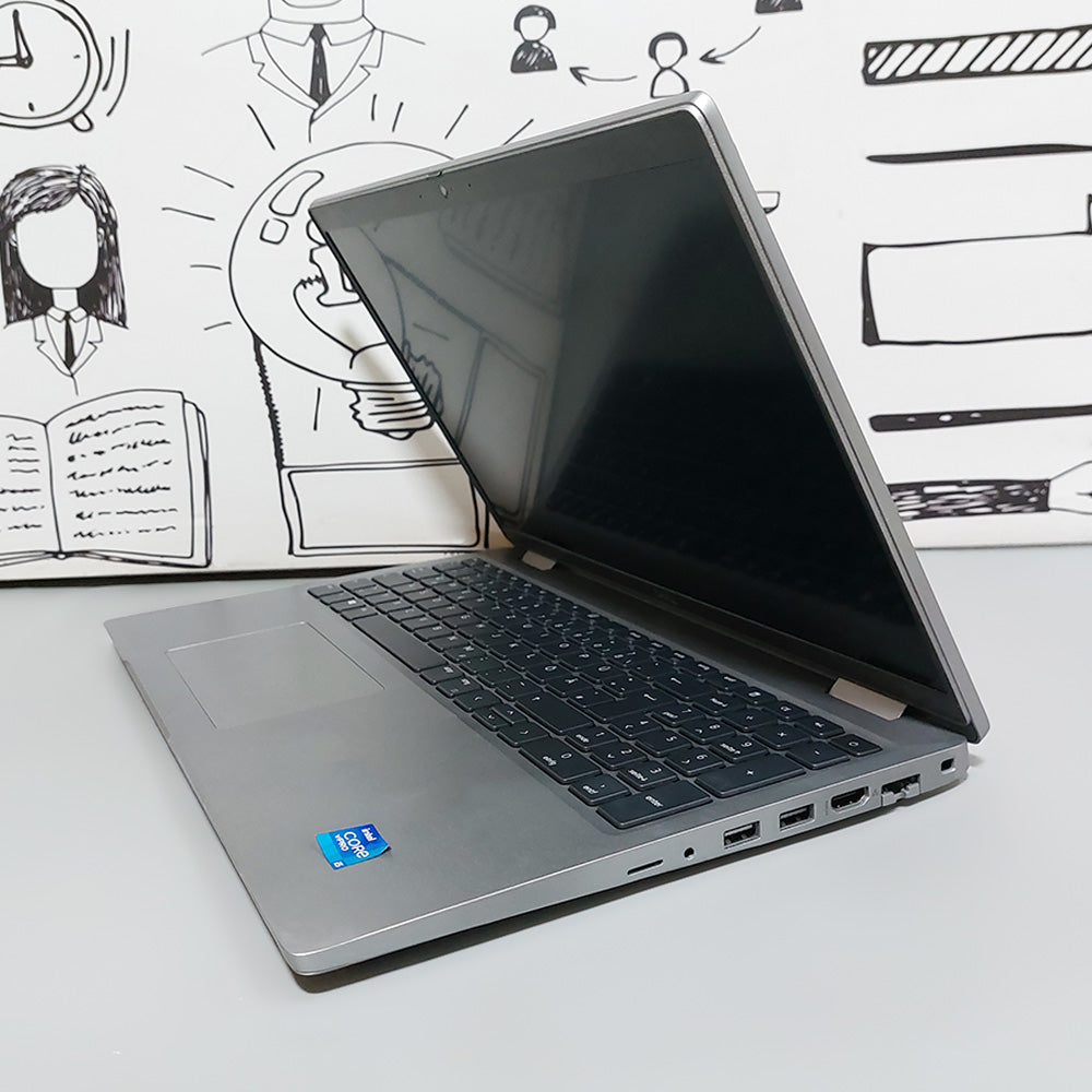 Dell Latitude 5520 Laptop (Intel Core i7-1185G7 - 8GB DDR4 - M.2 256GB - Intel Iris Xe Graphics - 15.6 Inch FHD - Cam) Original Used