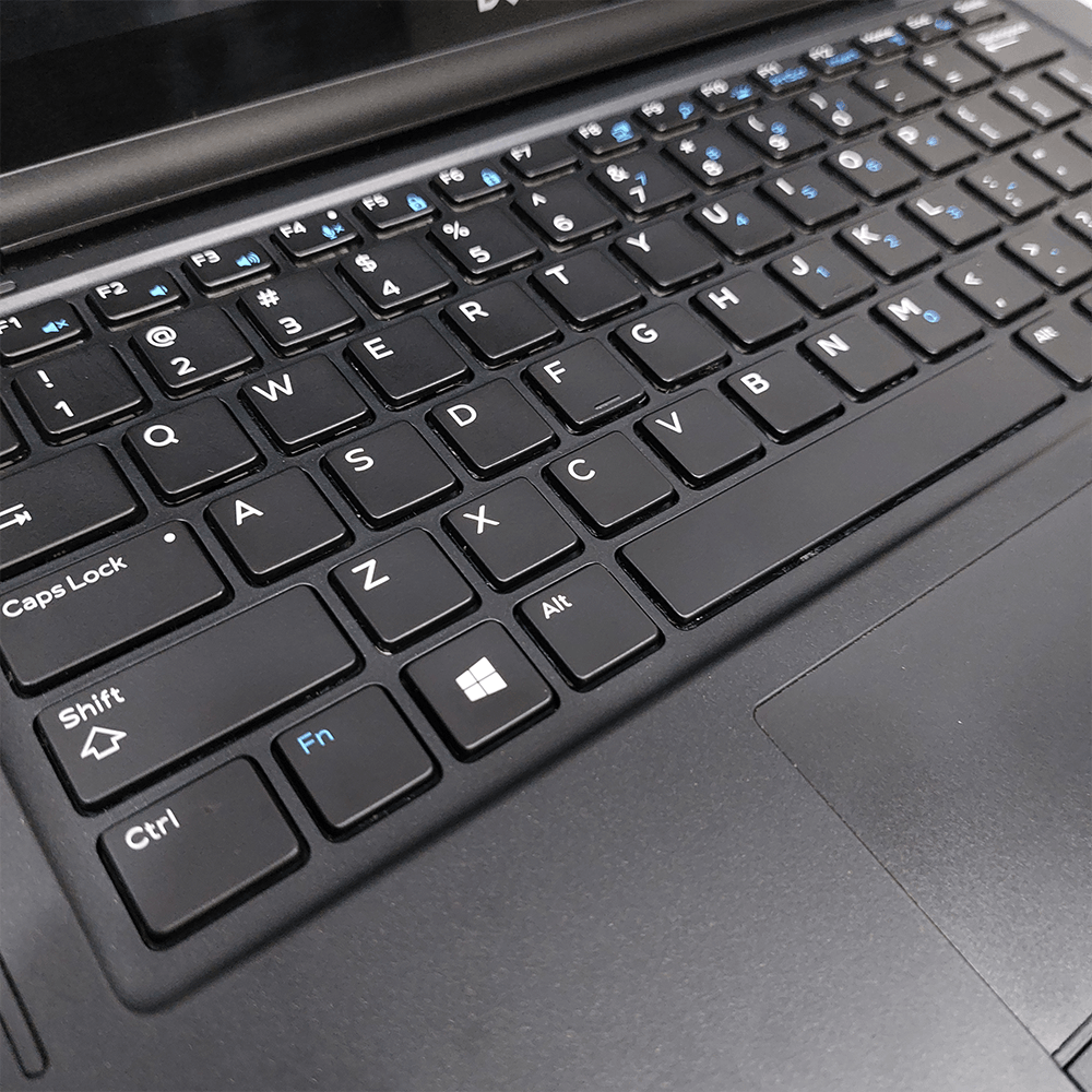 لاب توب 2 في 1 ديل Latitude 7390 (انتل كور i5-8250U - رام 16 جيجابايت DDR4 - هارد 256 جيجابايت M.2 - انتل UHD جرافيكس - شاشة 13.3 بوصة FHD تاتش سكرين 360° - كاميرا)