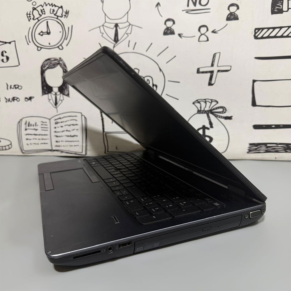 لاب توب اتش بي ZBook 15 (انتل كور i7-4700MQ - رام 8 جيجابايت SSD 256GB - DDR3 - نفيديا كوادرو 2 جيجابايت K2100M - شاشة 15.6 بوصة HD - كاميرا - DVD RW) استعمال خارج