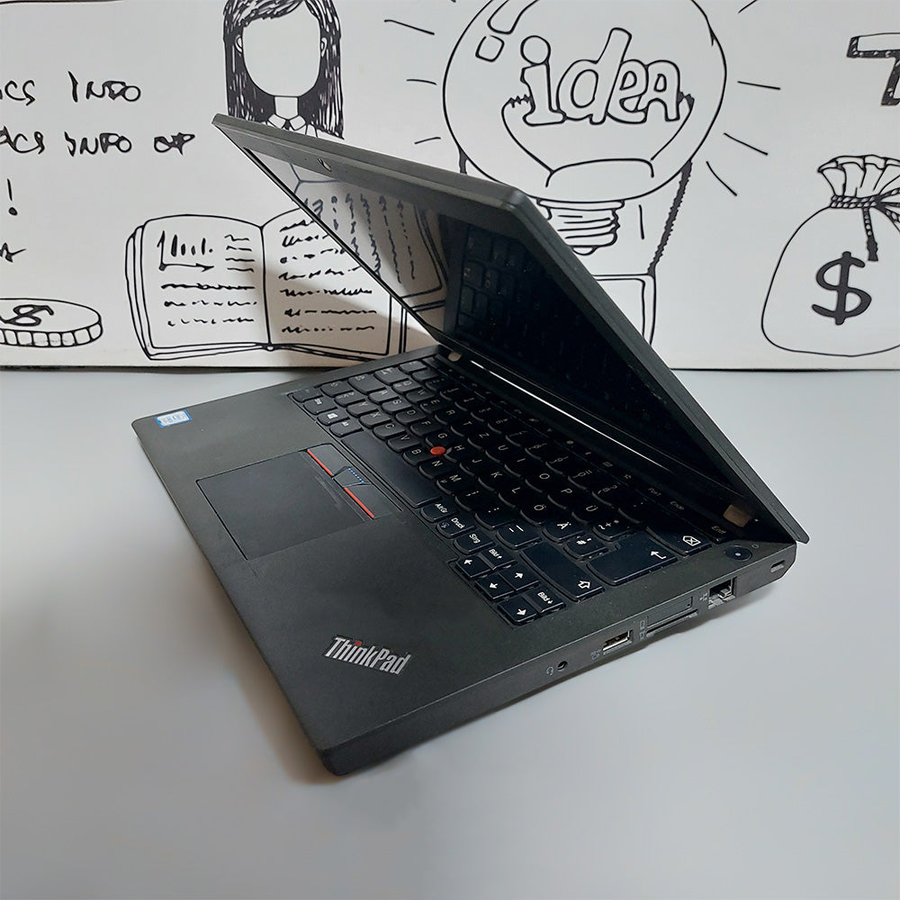 لاب توب لينوفو ThinkPad X270 استعمال خارج