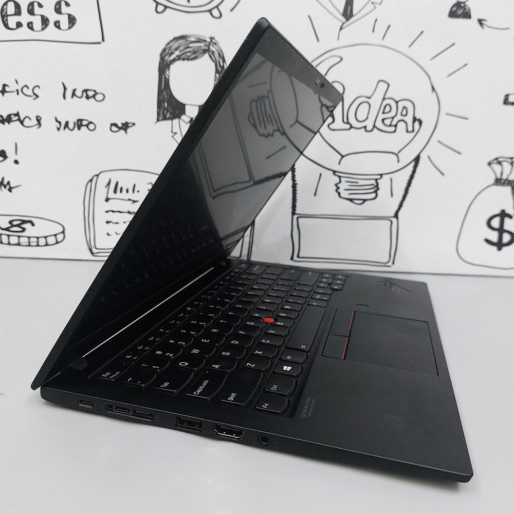 لاب توب لينوفو ThinkPad X1 Carbon Gen 7 (انتل كور i7-8550U - رام 16 جيجابايت DDR4 - هارد 512 جيجابايت M.2 - انتل UHD جرافيكس - شاشة 14.0 بوصة FHD تاتش سكرين - كاميرا) استعمال خارج