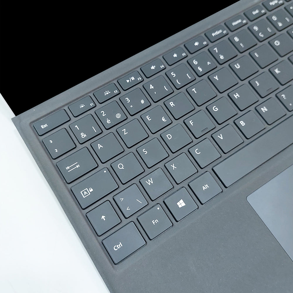 Microsoft Surface Pro 5 Laptop (Intel Core i5-7300U - 8GB DDR4 - SSD 256GB - Intel HD Graphics - 12.3 Inch 2K Touchscreen - Dual Cam) Original Used