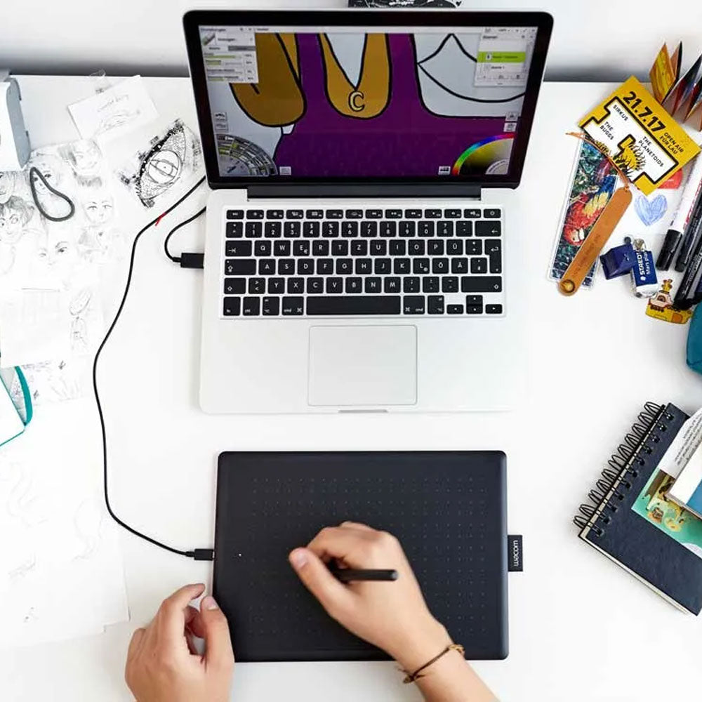 جرافيك تابلت وان باى واكوم ميديم