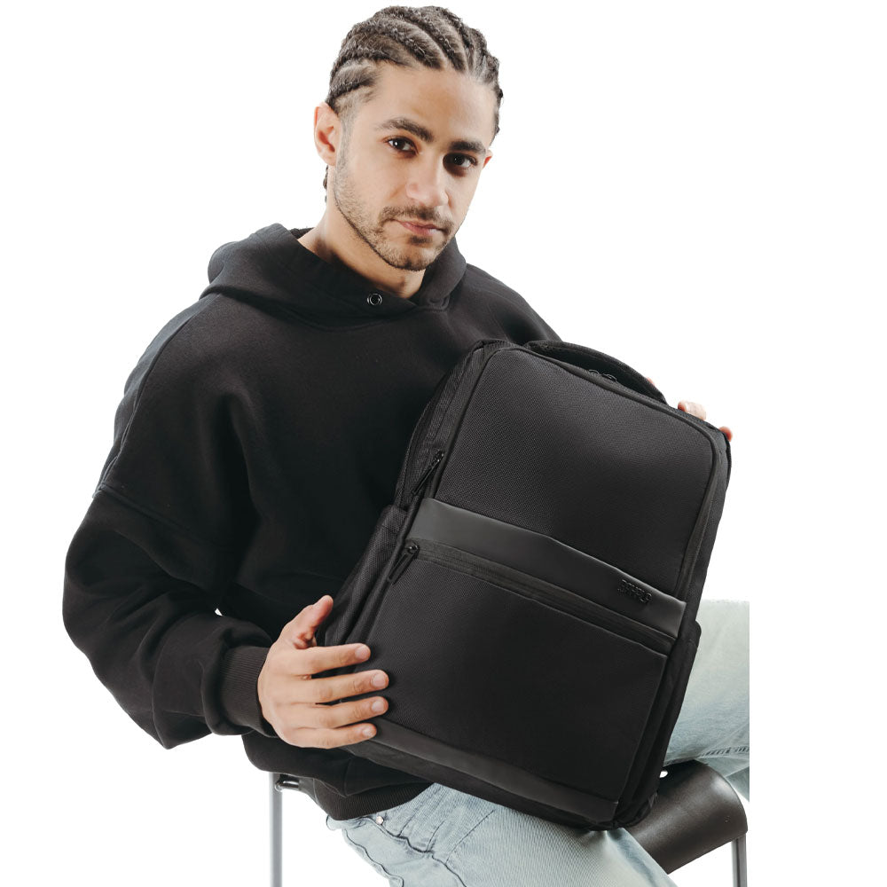 شنطة ظهر - اسود