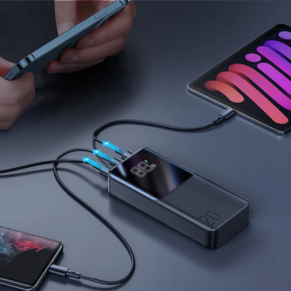 منفذ تايب سي + 2 يو اس بي + ميكرو 20000 مللي أمبير 22.5 وات شحن سريع - اسود