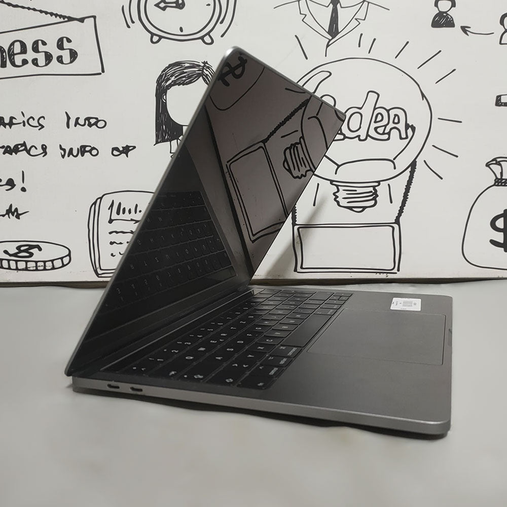 لاب توب ابل ماك بوك برو 2017 (انتل كور i5- رام 8 جيجابايت DDR3 - هارد 250 جيجابايت SSD - انتل Iris Plus 650 جرافيكس - شاشة 13.3 بوصة 2K - كاميرا) استعمال خارج
