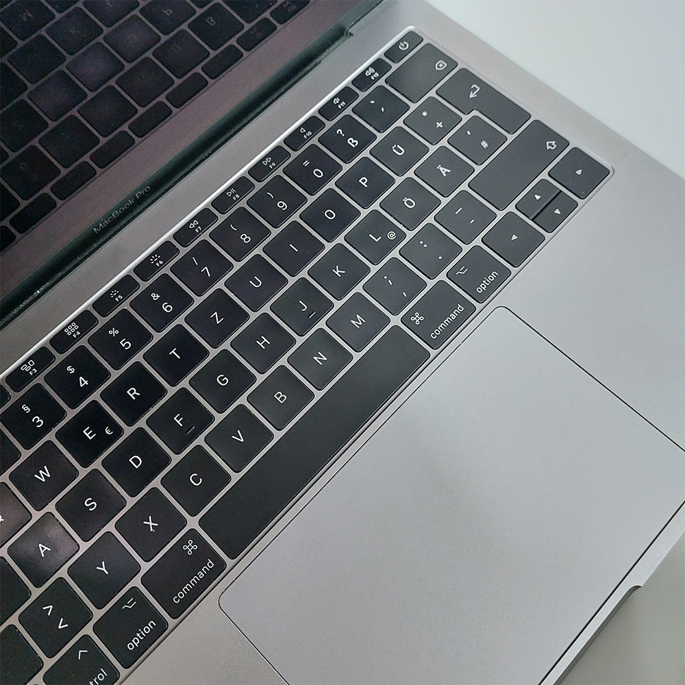 Apple MacBook Pro 2017 Laptop Intel Core i5 