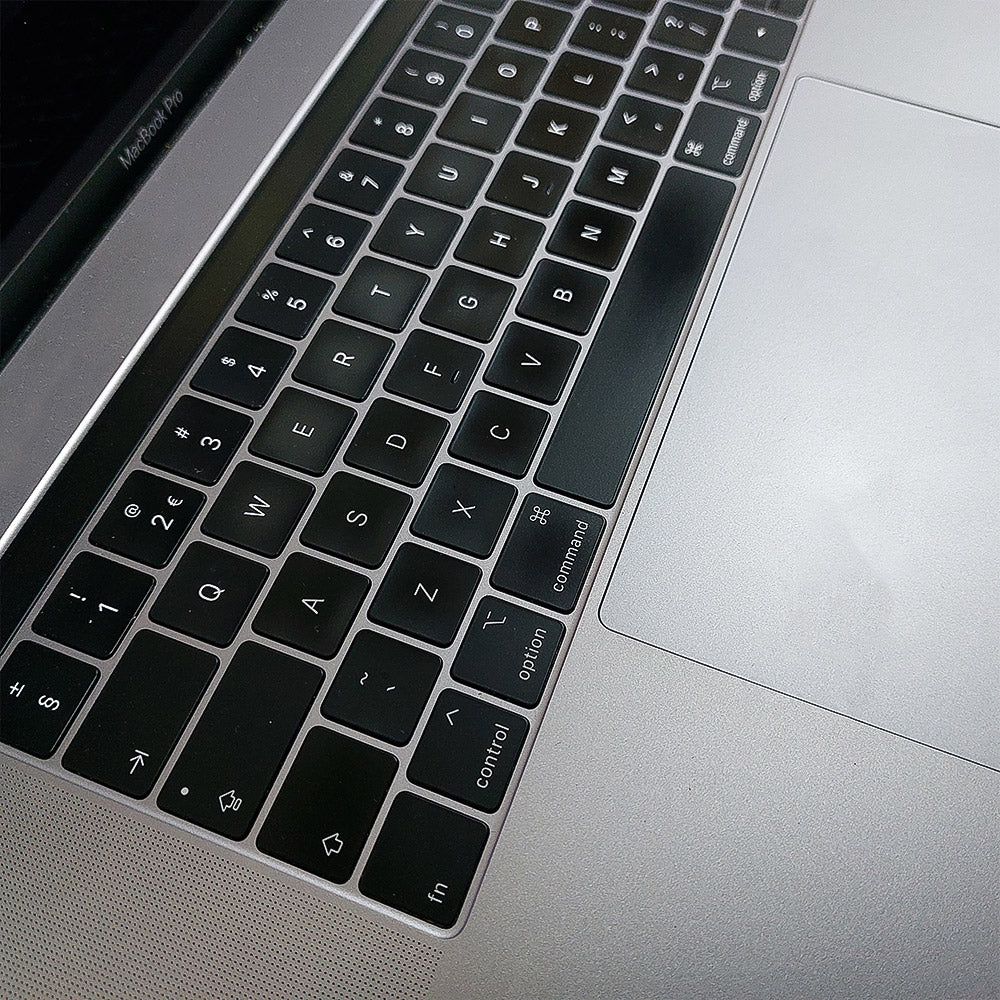 Apple MacBook Pro 15.1 2019 Laptop (Intel Core i7 - 16GB DDR4 - SSD 250GB - AMD Radeon Pro 555X 4GB Graphics - 15.4 Inch WQXGA+ - Cam) Original Used