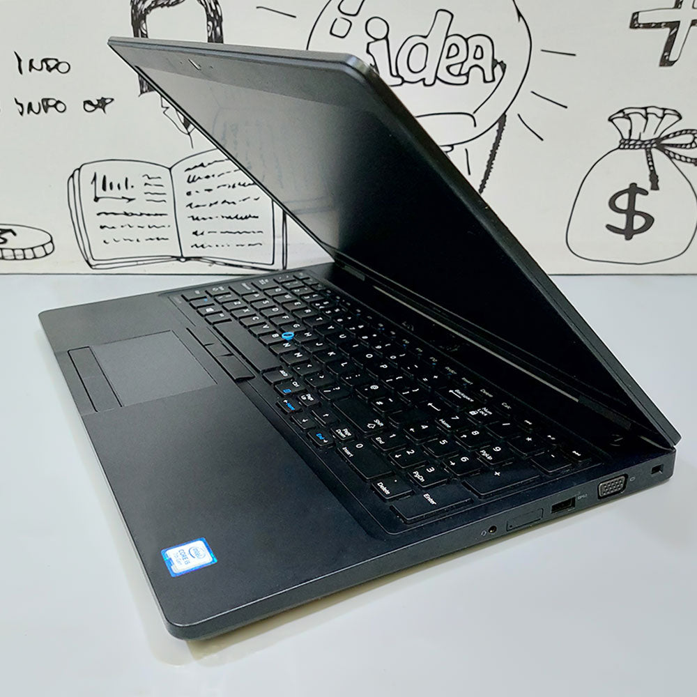 Dell Latitude 5580 Laptop (Intel Core i5-7200U - 8GB DDR4)