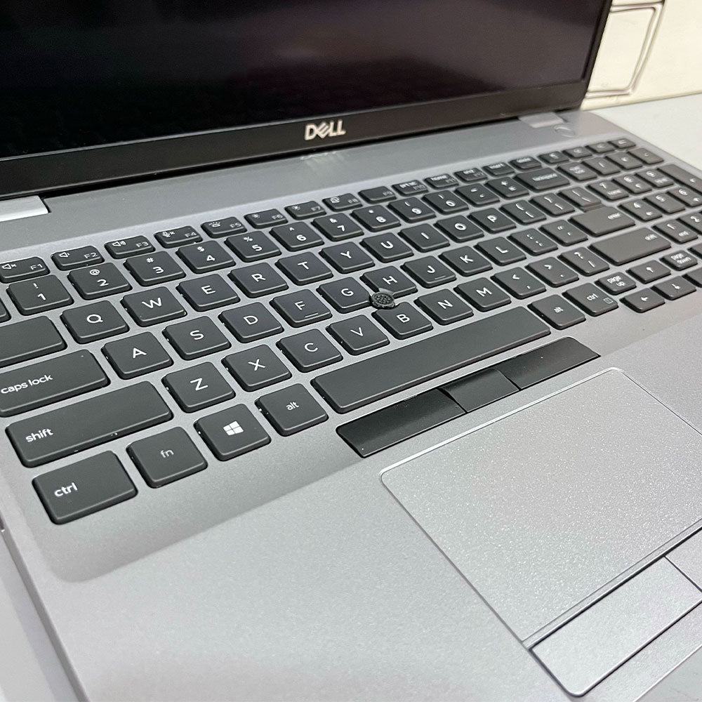 لاب توب ديل Precision 3551 ورك ستيشن (انتل كور i7-10850H - رام 16 جيجابايت DDR4 - هارد 512 جيجابايت M.2 - نفيديا كوادرو 4 جيجابايت P620 - شاشة 15.6 بوصة FHD تاتش سكرين - كاميرا) استعمال خارج