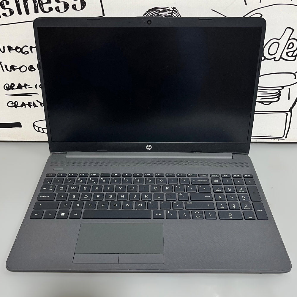 HP 255 G8 Laptop (AMD Ryzen 5 5500U - 8GB DDR4 - M.2 NVMe 256GB - AMD Radeon Graphics - 15.6 Inch FHD - Cam) Original Used