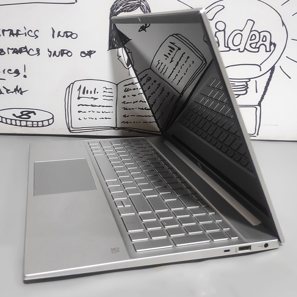 HP Pavilion 15-EG2153CL Laptop (Intel Core i5-1235U - 16GB DDR4 - SSD 512GB - Intel Iris Xe Graphics - 15.6 Inch HD Touchscreen - Cam) Original Used