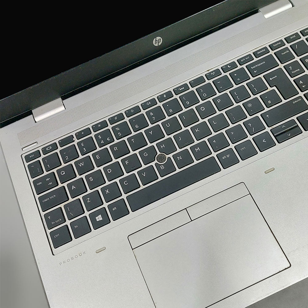 لاب توب اتش بى 650 G4 (انتل كور i5-8250U - رام 8 جيجابايت DDR4 - هارد 128 جيجابايت M.2 - انتل UHD جرافيكس - شاشة 15.6 بوصة HD - كاميرا - DVD RW) استعمال خارج