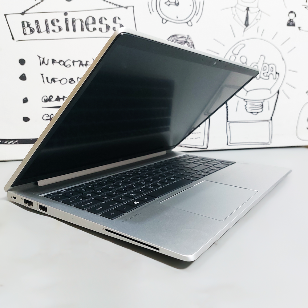 لاب توب اتش بي ProBook 650 G8 (انتل كور i5-1145G7 - رام 8 جيجابايت 256GB M.2 - DDR4 - انتل Iris Xe جرافيكس - شاشة 15.6 بوصة FHD - كاميرا) استعمال خارج