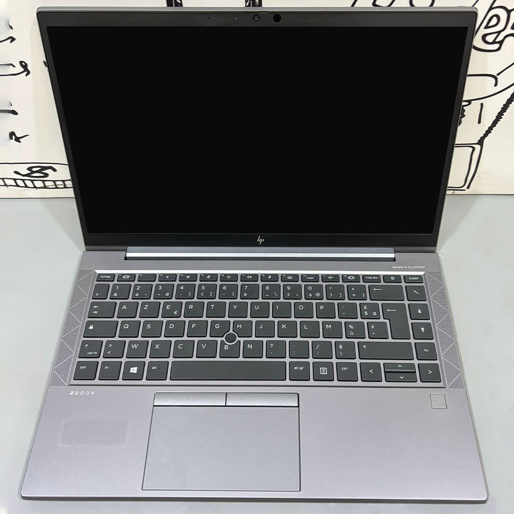 لاب توب اتش بى Zbook FireFly 14 G7 موبيل ورك ستيشن (انتل كور I7-10610U - رام 32 جيجابايت M.2 512GB - DDR4 - نفيديا كوادرو P520 4GB - شاشة 14.0 بوصة FHD - كاميرا) استعمال خارج