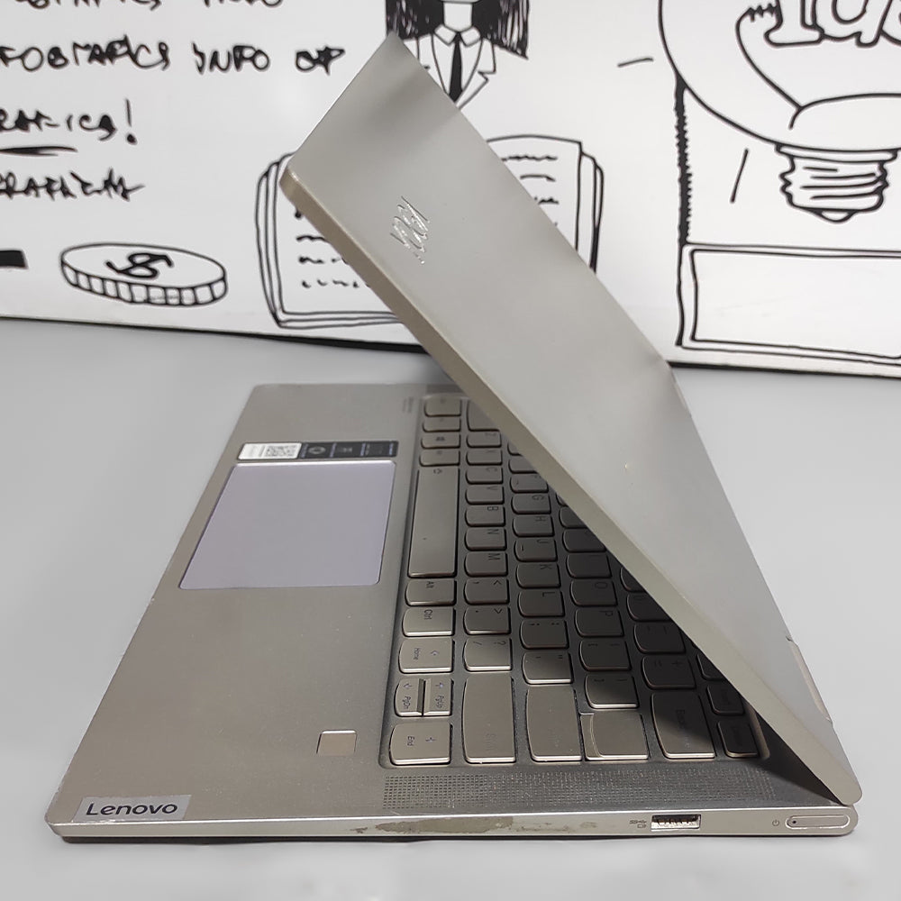 لاب توب 2 في 1 لينوفو Yoga C740-14IML (انتل كور i5-10210U - رام 8 جيجابايت DDR4 - هارد 256 جيجابايت M.2 NVMe  - انتل UHD جرافيكس - شاشة 14.0 بوصة FHD تاتش سكرين 360° - كاميرا) استعمال خارج