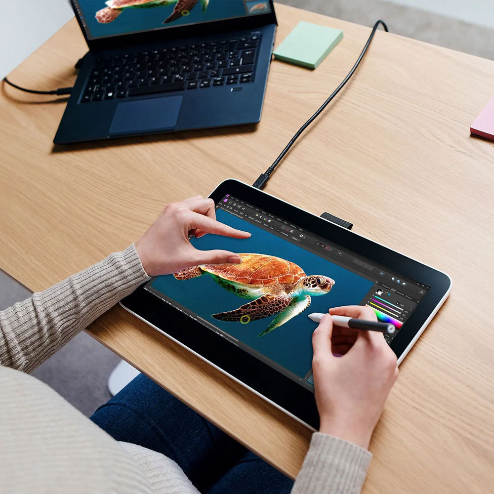 Wacom One 12 DTC121W0B Creative Pen Display 
