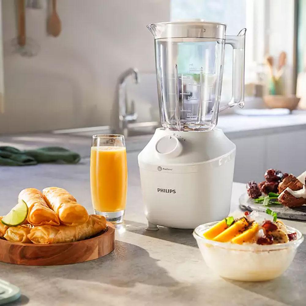 Philips 3000 Series Countertop Blender, 1 Liter, 450 Watt, White for different ingredients